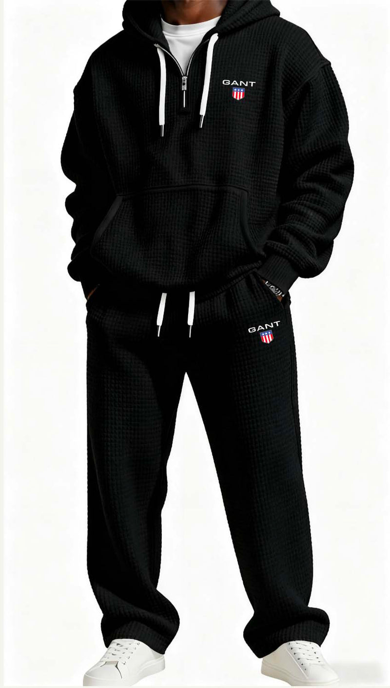 GANT vaffelstrikket sæt i Sort – hoodie og bukser forfra på model