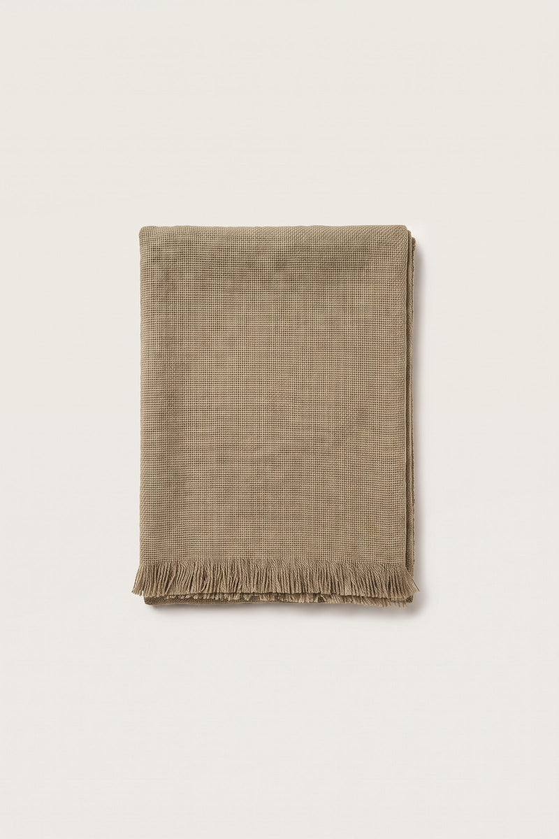 Åke halstørklæde i beige — produktbillede forfra