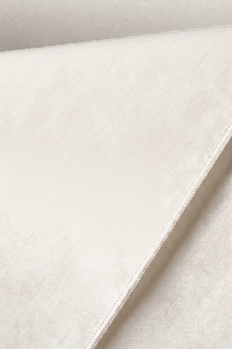 Folke skjorta i off-white — tygdetalj