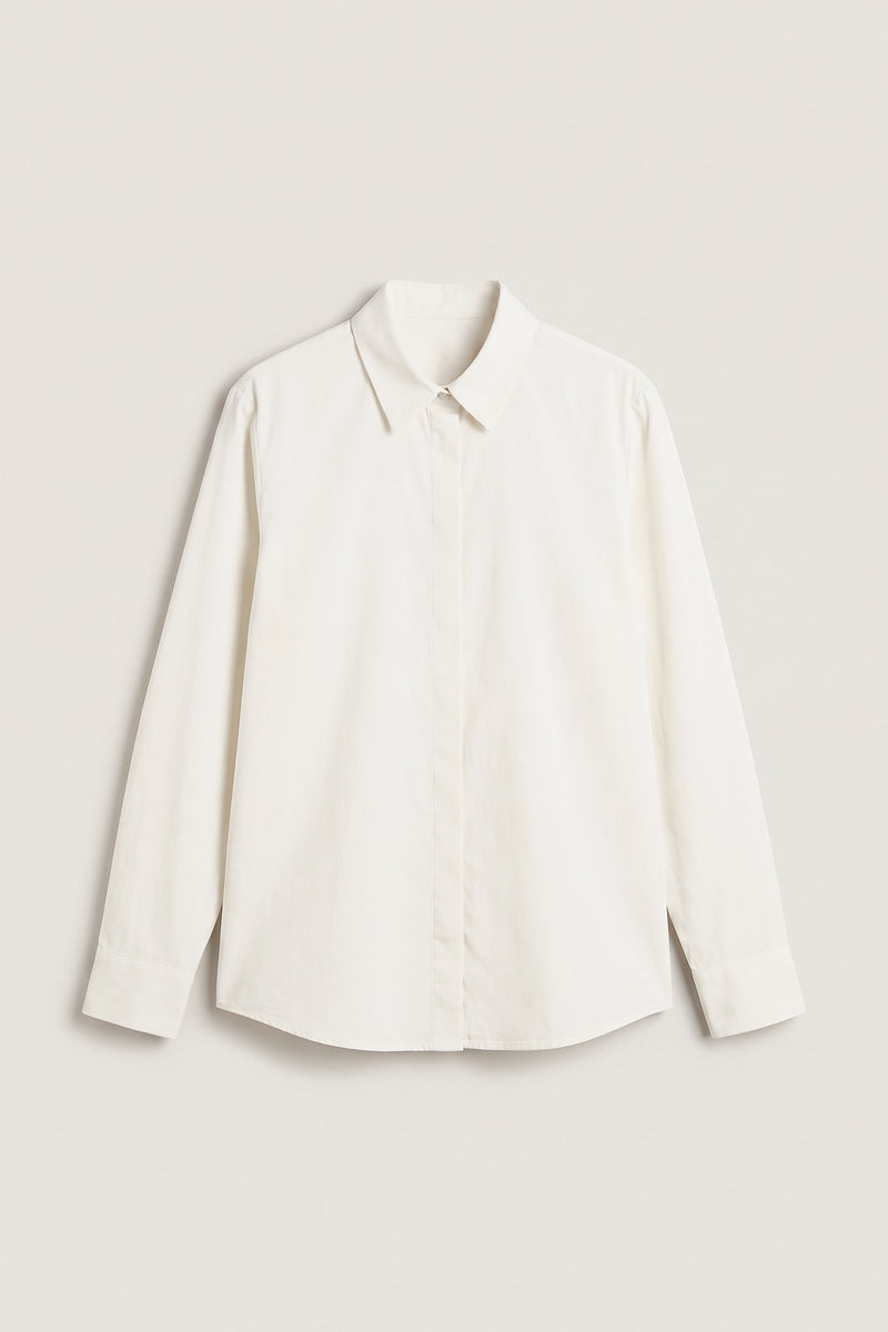Folke skjorta i off-white — liggande produktbild